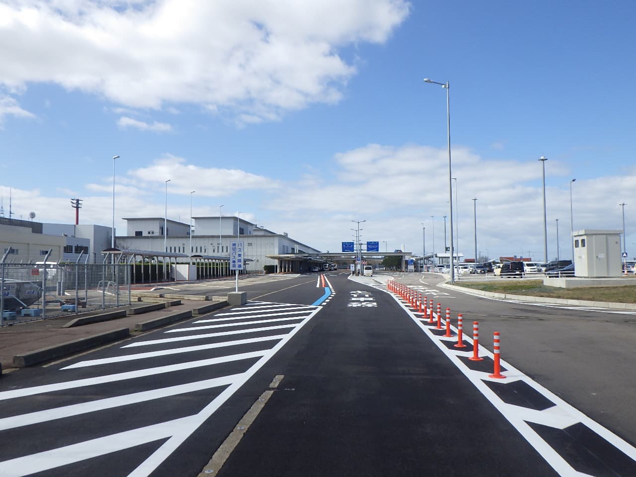 小松空港構内道路駐車場改良工事(その１)